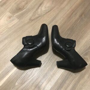 Clarks Ladies Black Leather Shoes Size 7